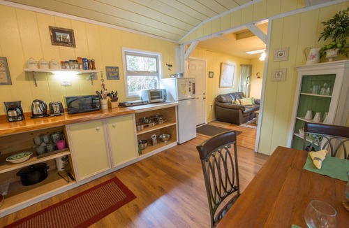 Tofino Cabin | Surf Shack - Beachside Retreat - Private Hot Tub - Steps from Chesterman Beach