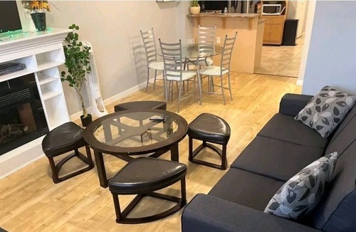 Surrey Newton Condo | SURREY⭐️3 BED CONDO⭐️ BALCONY VIEW⭐️INDOOR PARKING