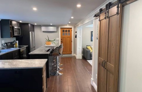 Saanich West Apartment | Swan Lake Oasis