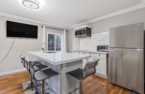 Severn Cottage | Tamarack Marina Waterfront Suite with Marina Views. Sauna Included!