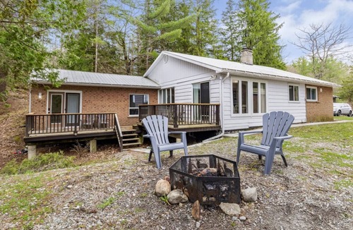 Severn Cottage | Tamarack Marina Waterfront Suite with Marina Views. Sauna Included!
