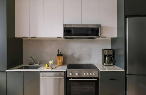 Old Montreal Apartment | The Alexander –1 BD Premium w/Sofa Bed|Old Montreal
