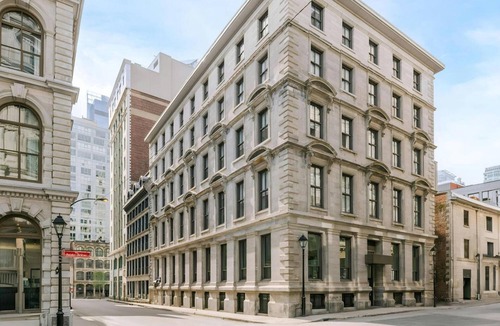 Old Montreal Apartment | The Alexander –2 Bedroom Suite w/Sofa Bed|Old Montreal