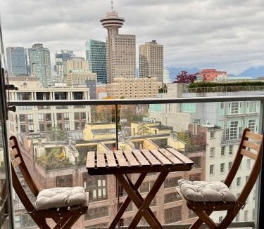 Crosstown Apartment | The Altitude with Mountain & City Views, Pool & Hot Tub