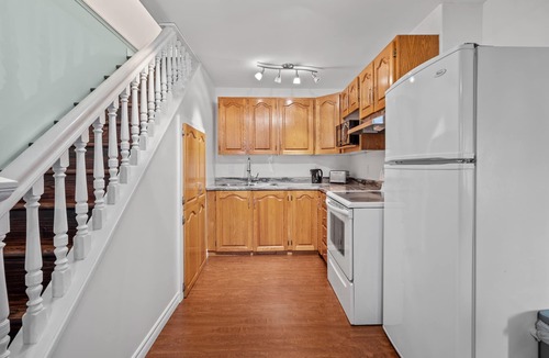 Downtown St. John's Apartment | The Battery Harbour Lower Suite