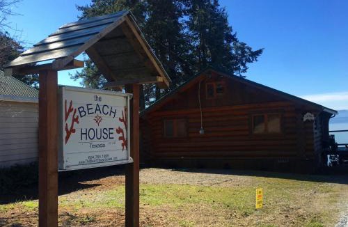 Gillies Bay House | The Beach House Texada - Gillies Bay Favourite Cabin