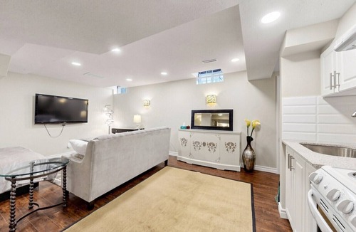 Markham House | The Boxwood Executive Suite