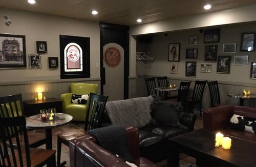Silver Star Mountain Hotel | The Bulldog Silver Star - Standard Queen + Queen 2