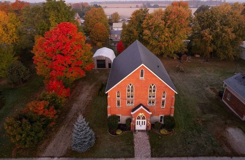 Morris-Turnberry House | The Chapel Retreat with Hot Tub and Game Room