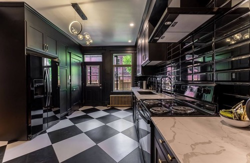 Hochelaga Apartment | The Classic | Backyard | Near Subway | Parking