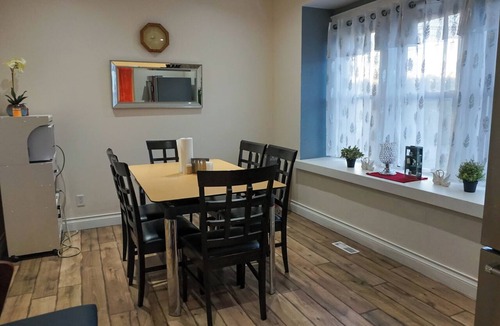 Thorold House | The Cozy Corner House - Gateway to Niagara