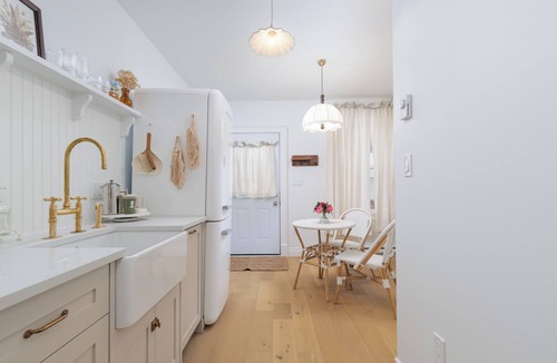 Fredericton Apartment | The Cozy Cottage Loft · Walk to Downtown & UNB