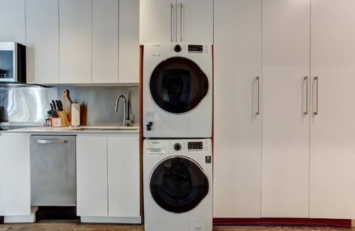 Quartier des Spectacles Apartment | The Downtown Zando