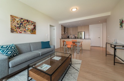 James Bay Condo | The Duet Executive Suite minutes from Victoria Inner Harbour, BC Legislature…