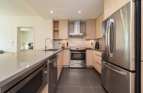 James Bay Condo | The Duet Executive Suite minutes from Victoria Inner Harbour, BC Legislature…