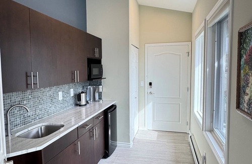 Pender Island Apartment | The East - Ocean Front Suite over looking Salish Sea