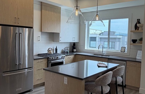 Central Okanagan House | The Edgewater at Sheter Bay.