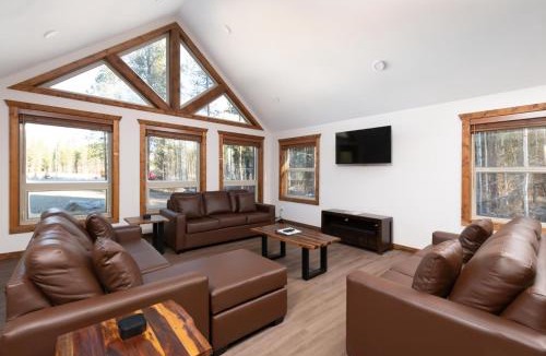 Valemount House | The Evergreen Cabin