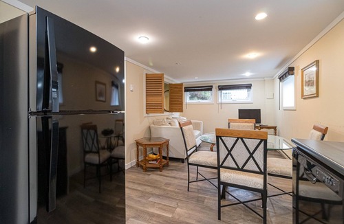 Victoria House | The Forrester Grove