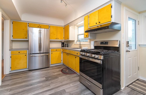 Oak Bay House | The Forrester Vista
