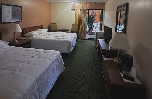 Fort Nelson Hotel | The Fort Hotel