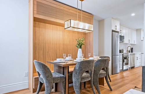 Riverdale Apartment | The Gerrard | Modern New Walkable City Stay