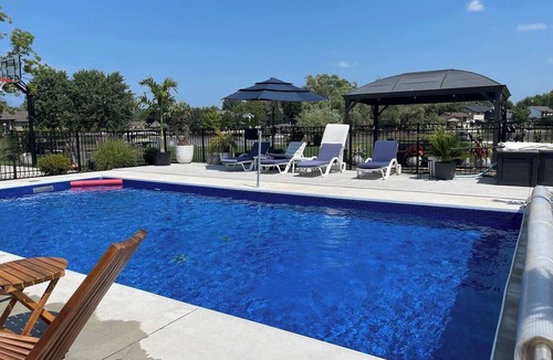 Lakeshore House | The Grand River Retreat. Pool/hot tub avail Sep