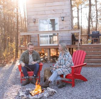 Hamilton House | The Green Acres Cabin