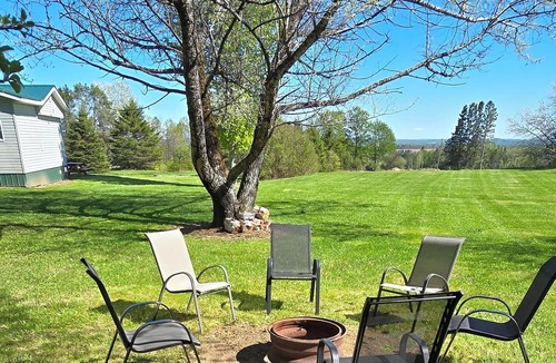 Waterville House | The Green Canoe Guest House. Family Friendly. Pet Friendly. Country Living.