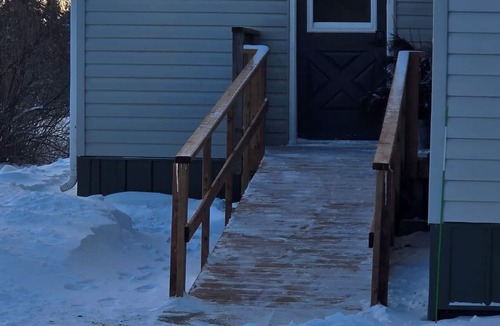 Waterville House | The Green Canoe Guest House. Family Friendly. Pet Friendly. Country Living.