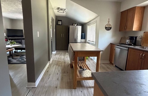 Port Elgin House | The Hacienda – Walk to the Beach & Downtown Port Elgin