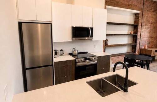 Renfrew Bed & Breakfast | The Heritage Loft | Boutique Suite in Historic Downtown Renfrew