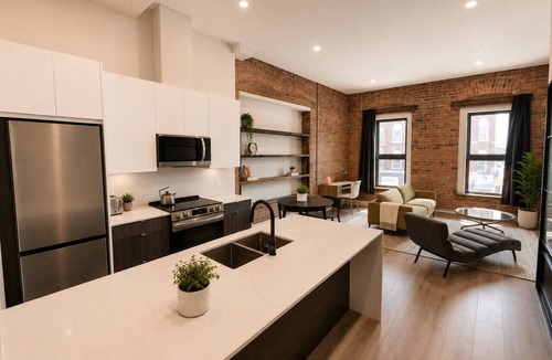 Renfrew Bed & Breakfast | The Heritage Loft | Boutique Suite in Historic Downtown Renfrew