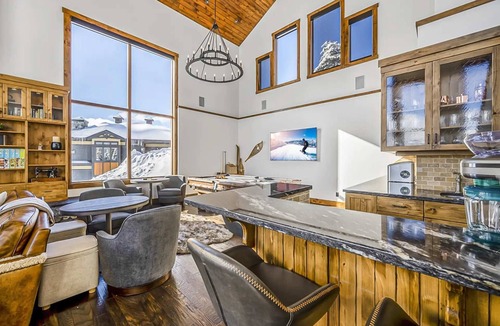 Big White Ski Resort Ski Chalet | The Inuksuk Lodge | Slope-Side Luxury Chalet