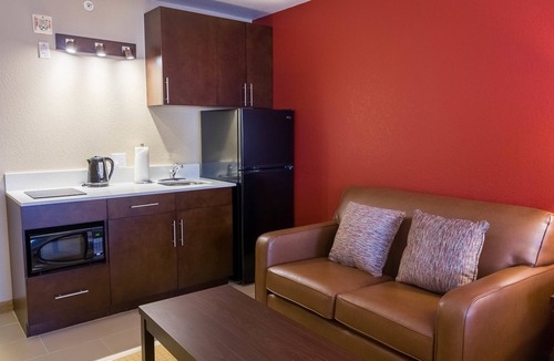 Invermere Hotel | The Kanata by BCMInns Invermere