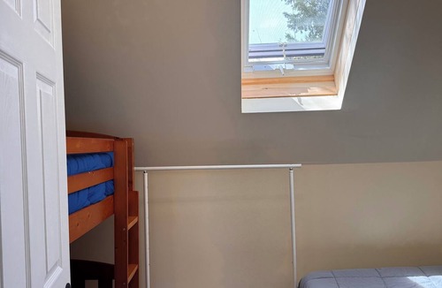 North Algona Wilberforce Cabin | The Loft at New Frontiers Retreat, group/large family lodge in country setting .