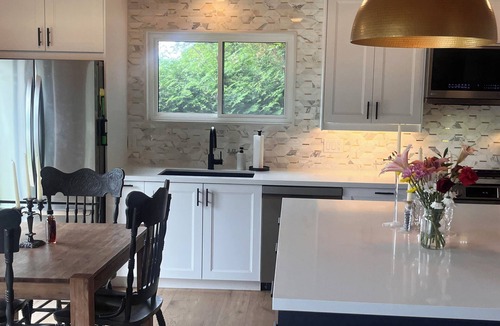 Minden Hills Cottage | The Lakeside Hideaway