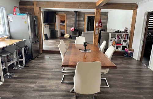 La Minerve House | The Little Stag - Waterfront Retreat in Nominingue