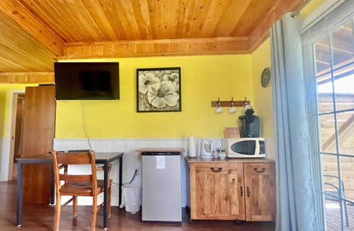 Alma Apartment | The Lobster Den - Alma