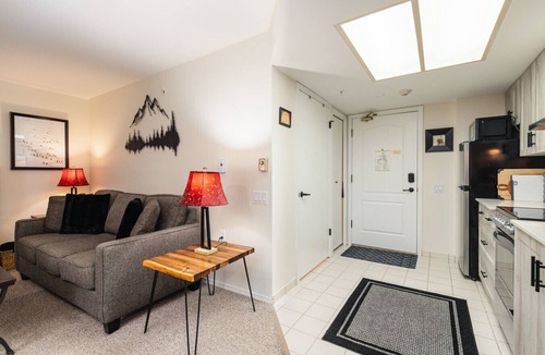 Upper Village Apartment | The Maple | Ski-in Ski-out 1 Bed w/Hot Tub, Pool, Sauna, and Fireplace
