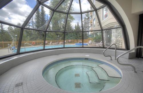 Upper Village Apartment | The Marquise 422
