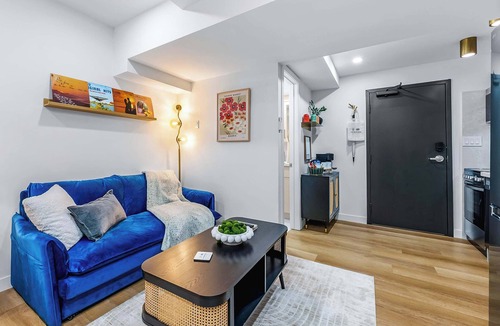Grange Park Apartment | The McCaul | Basement Near Chinatown & AGO