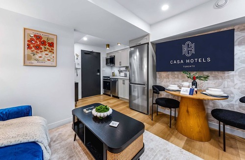 Grange Park Apartment | The McCaul | Basement Near Chinatown & AGO
