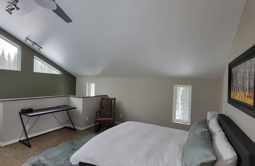 Whitehorse Cabin | The Meadow Cabin. Enjoy the Northern Lights from your bed or balcany.