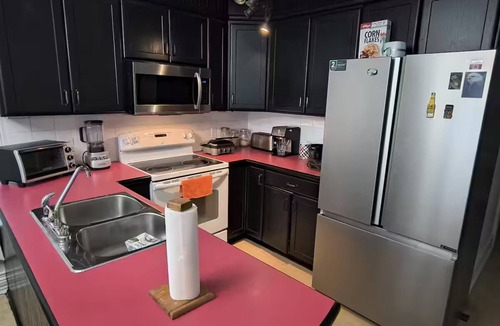 Kingsville House | The Modern Gathering Place