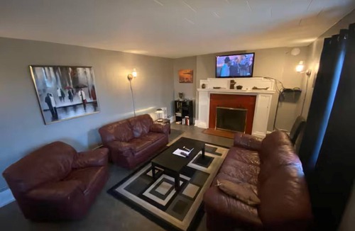 Grandview Apartment | The Old Bank Suite - Second Floor