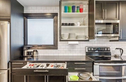 Sunnyside House | The Park House Retreat w/Hot Tub