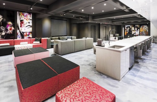 Downtown Montreal Apartment | THE PRESIDENTIAL LOFT | Holland Hotel