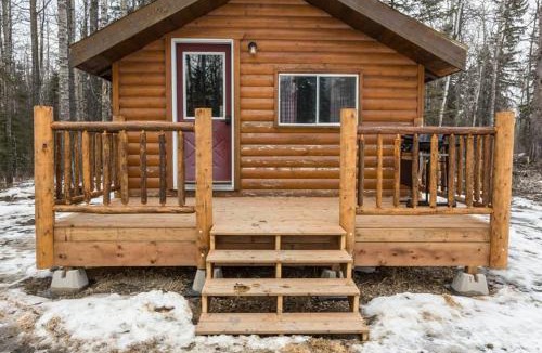 Division No. 11 House | The Sheep Camp cabin- Bear Creek Cabins