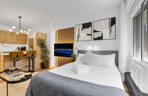 Milton Park Apartment | The Sherbrooke Suite 99